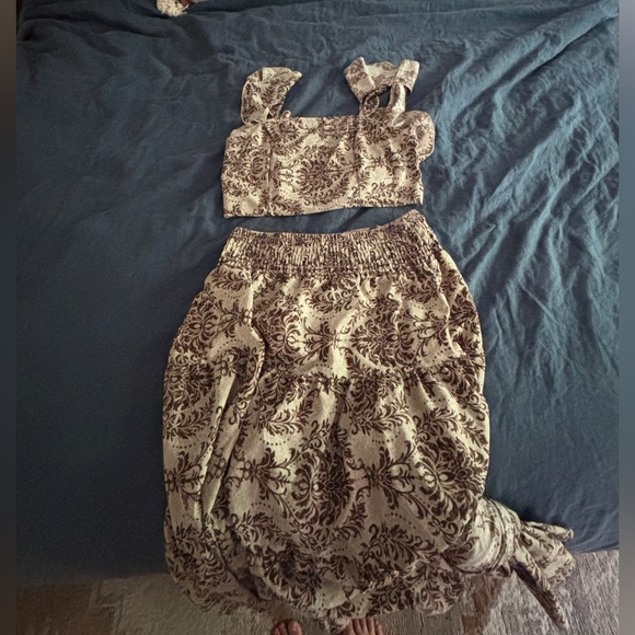 Floral Two-Piece Set with Ruffle Sleeves (tik tok shop boho set size xl) - Picture 1 of 3